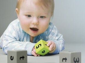 Your baby’s hunger and fullness signs_08_ACT_What’s your responsive feeding IQ