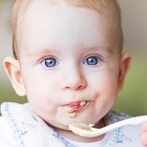 7 tips about baby allergies and food introduction