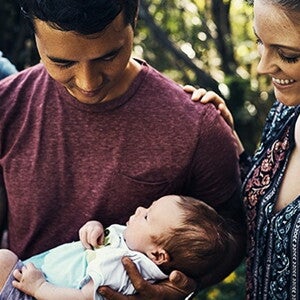  comment gérer les visiteurs après la naissance de bébé 