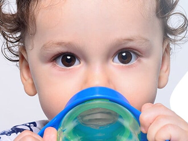 Healthy hydration_01_EXPLORE_Why babies need breast milk AND water-min